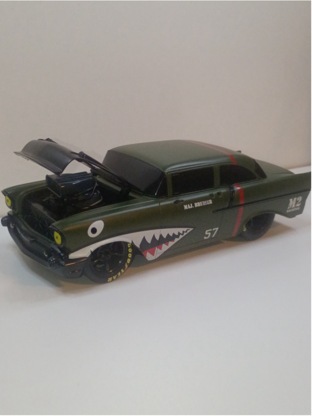 Boys M2 Machines Toy Car 1:24 scale 1957 Chevrolet Green Black